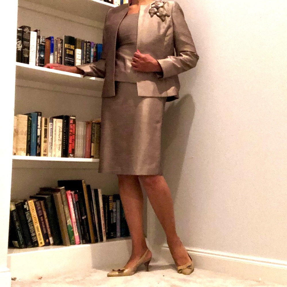 KASPER suit